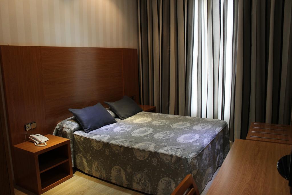 Ramblas Hotel Barcelona Kültér fotó